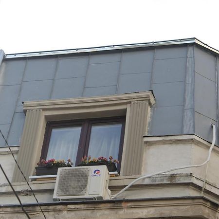 Studio Yellow - Piata Victoriei بوخارست المظهر الخارجي الصورة