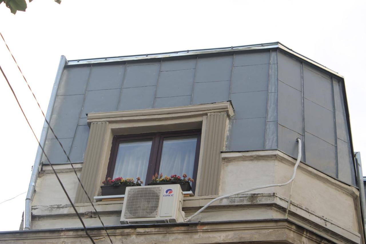 Studio Yellow - Piata Victoriei بوخارست المظهر الخارجي الصورة